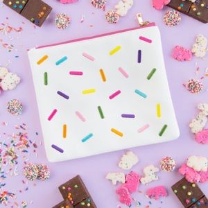 studio diy | can’t clutch this sprinkles embroidered white bag